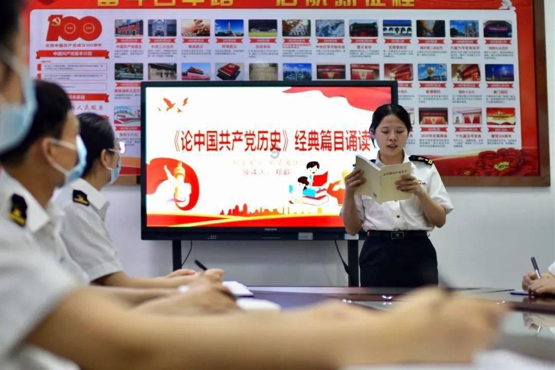 出席省十四届人大二次会议住绵省人大代表报到